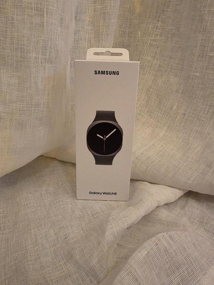 Nieuwe Saumsung Galaxy Watch 8, Handtassen en Accessoires, Smartwatches, Nieuw, Android, Zwart, Ophalen of Verzenden