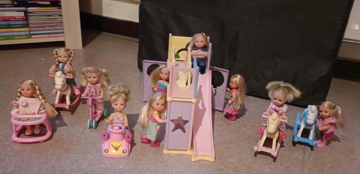 Evi Love speeltuin met 10 popjes, Kinderen en Baby's, Speelgoed | Poppenhuizen, Zo goed als nieuw, Ophalen of Verzenden