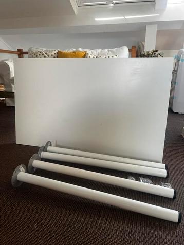 Bureau ikea blanc beschikbaar voor biedingen