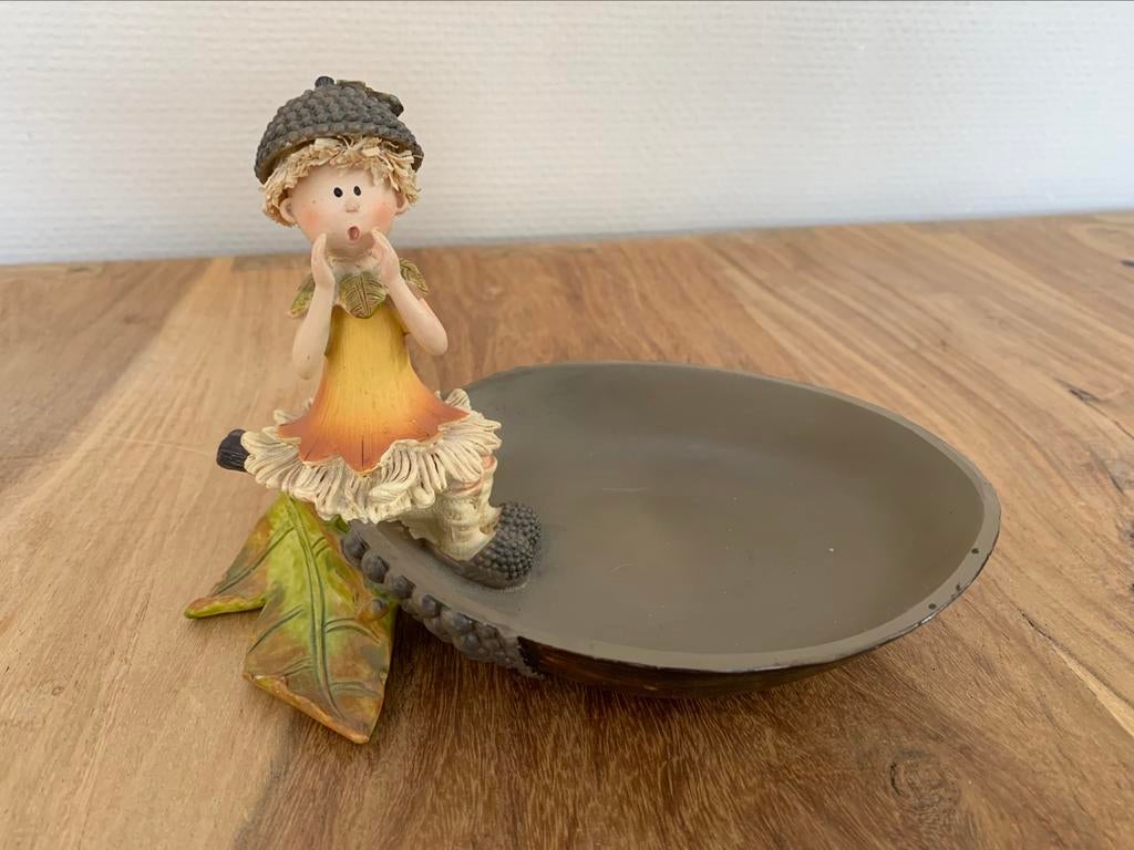 leuk schaaltje met een sprookjesachtig eikelmeisje, Huis en Inrichting, Woonaccessoires | Overige, Ophalen