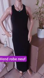 Bj vend 3 robe une noir une mauve et une blanche T L, Kleding | Dames, Gelegenheidskleding, Ophalen