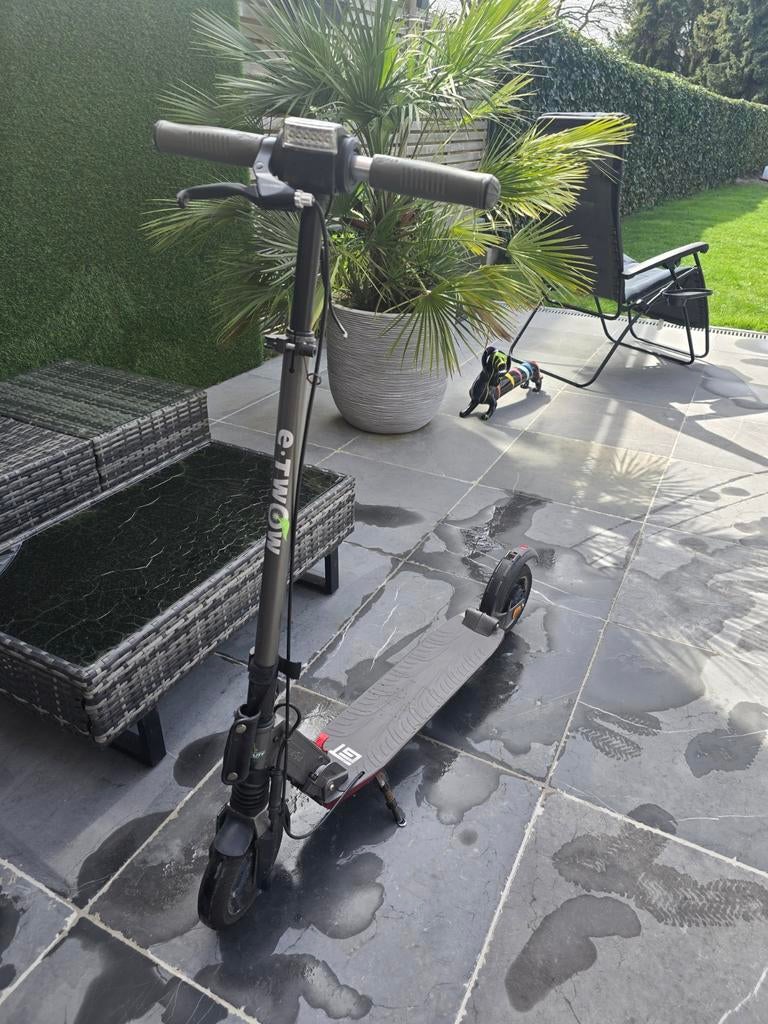 Step e-twow gebruikt. 2.780 km odo. Rijdt nog perfect., Fietsen en Brommers, Steps, Ophalen