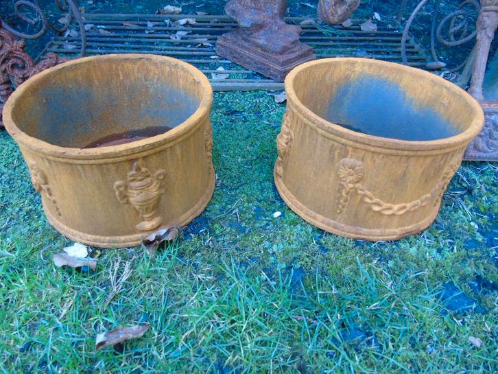 jardinière en fonte ronde avec motifs , lot de 2 pcs !, Jardin & Terrasse, Vases de jardin, Neuf, Enlèvement ou Envoi