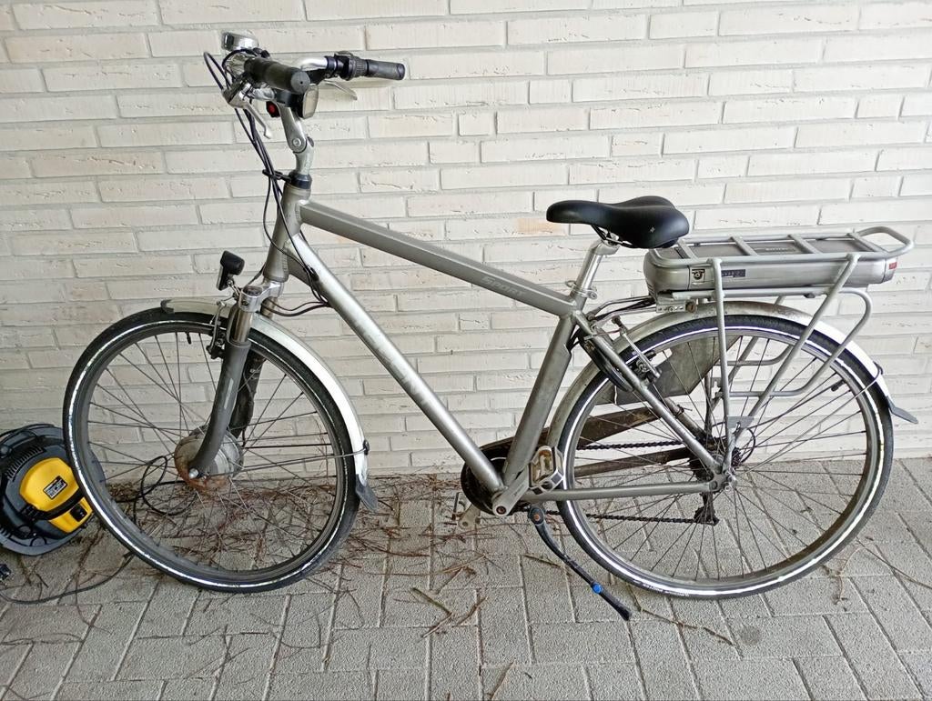 Talent sport elek fiets schermpje zit los lader is kapot, Fietsen en Brommers, Ophalen