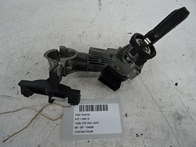 CONTACTSLOT Fiat Grande Punto (199) (01-2005/06-2013), Gebruikt, Fiat