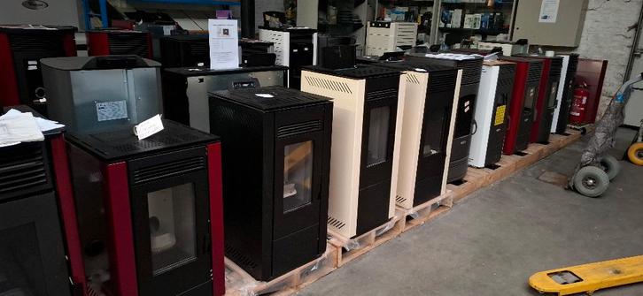 pelletkachel . tot -40% . kit 200 euro gratis, Huis en Inrichting, Kachels, Nieuw, Pelletkachel, Ophalen