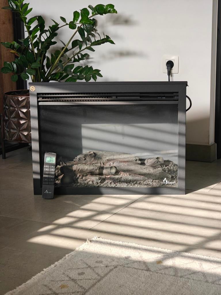 Foyer électrique Livin' Flame, Maison & Meubles, Cheminées, Enlèvement, Comme neuf, Cheminée sur pied, Cheminée électrique