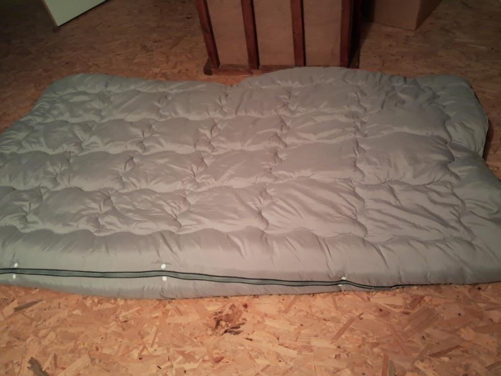 Donsdeken merk zelesta grijs 240x220, Ophalen, Grijs