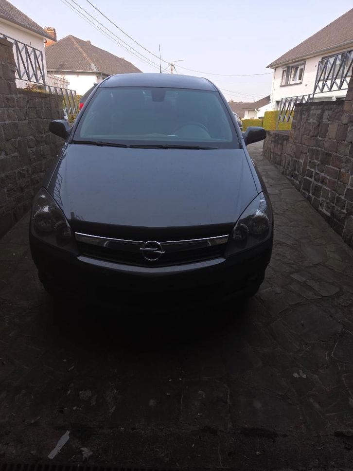 Vend une opel astra, Autos, Opel, Particulier, Astra, ABS, Airbags, Air conditionné, Ordinateur de bord, Verrouillage central