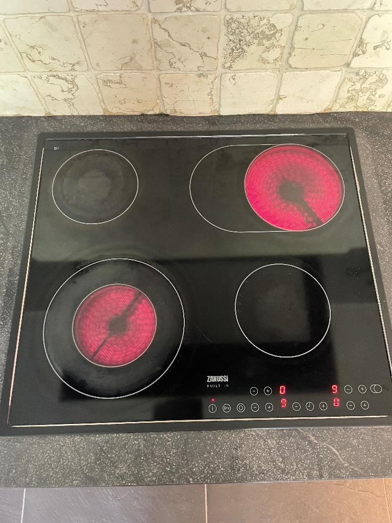Vitrokeramische kookplaat, Ophalen, Gebruikt, 4 kookzones, Inbouw