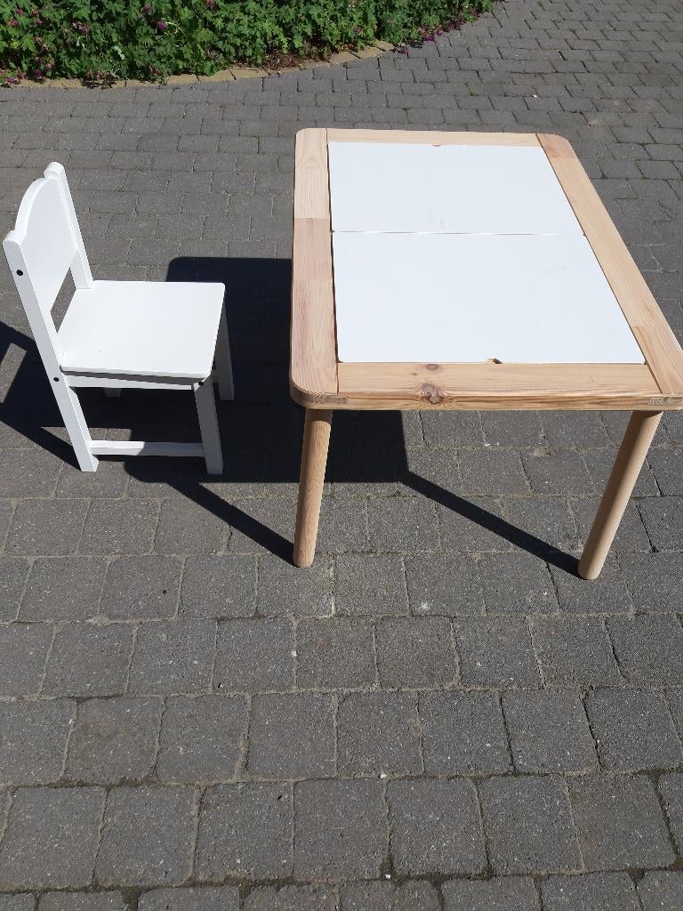 kindertafel en stoel, Ophalen