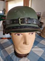 Duitse helm met binnenwerk lederen band en 1 decal, Enlèvement ou Envoi