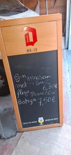 Eiken duvel reklamebord, Enlèvement