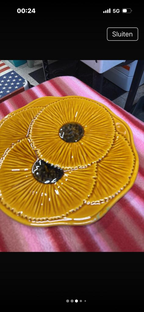 Vallauris Zonnebloem schaal, Antiek en Kunst, Ophalen