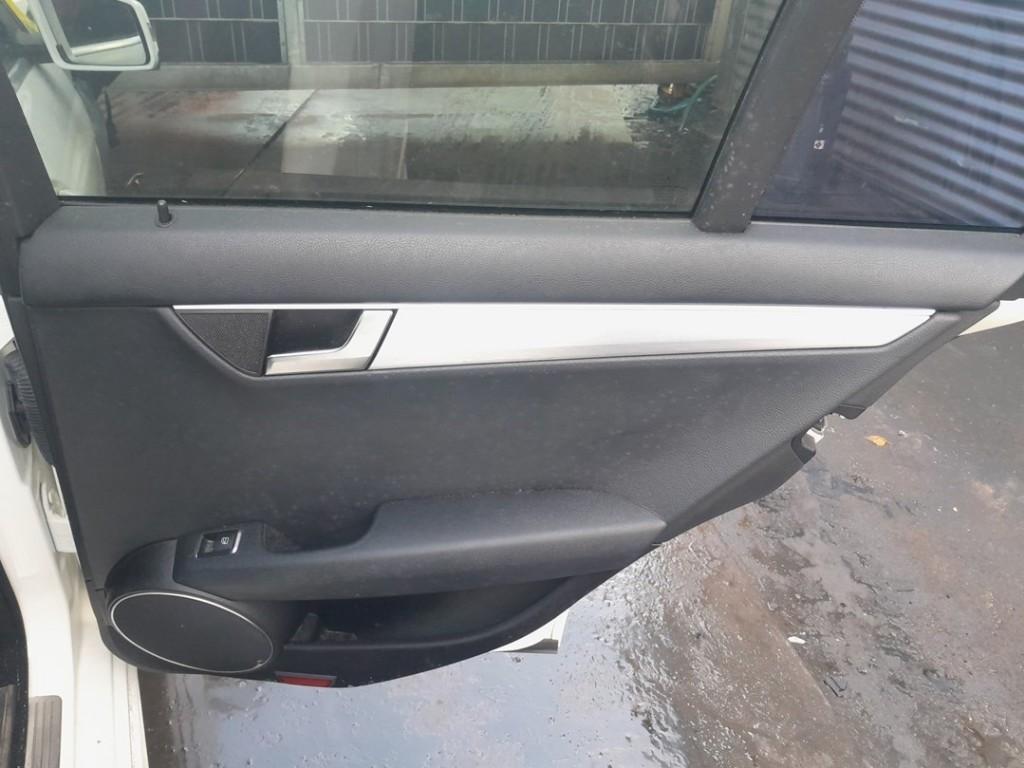 PORTIERBEKLEDING RECHTS ACHTER Mercedes-Benz C (W204), Auto-onderdelen, Interieur en Bekleding, Gebruikt, Mercedes-Benz