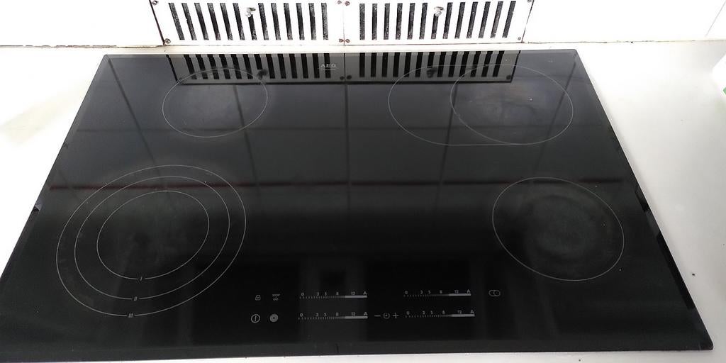 AEG vitrokeramische kookplaat 70x78 cm, Electroménager, Tables de cuisson, Enlèvement, Utilisé, Céramique, 4 zones de cuisson