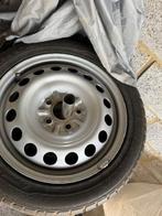 Kit de pneus d'hiver avec support, Autos : Pièces & Accessoires, Pneus & Jantes, Pneus et Jantes, Pneus hiver, 16 pouces, Véhicule de tourisme