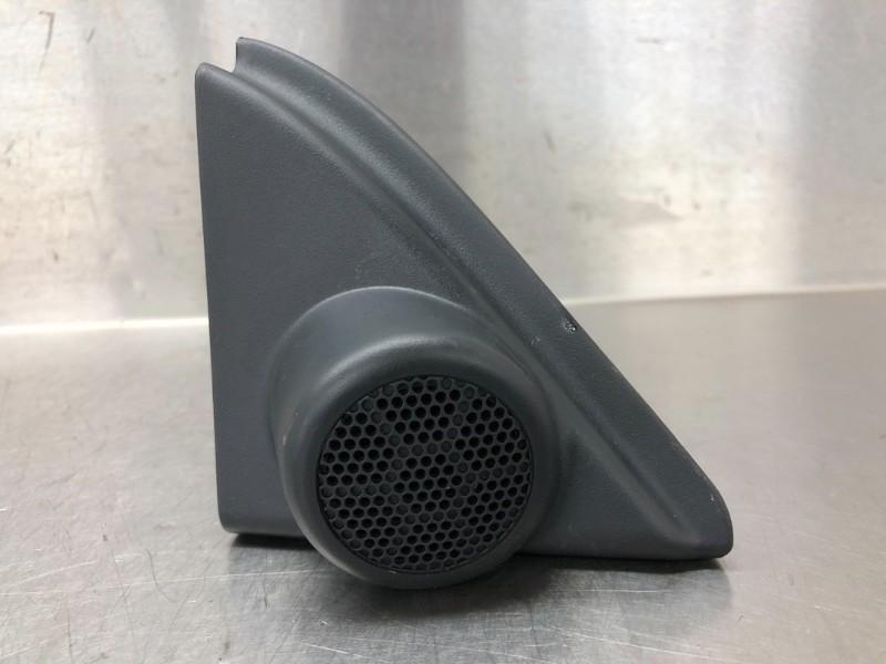 HAUT PARLEUR / ENCEINTE Toyota Auris (E18) (|6749102380|), Dhr. M. Roggen, Toyota, Stadsweg 37 37
9917 PV  WIRDUM GR., NL, Utilisé