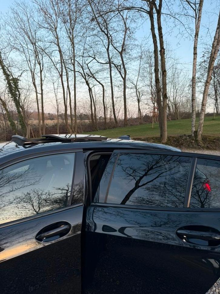 BMW 116D Noir Toit pano Sport Pack Shadow Virtual Cockpit, Autos, BMW, Particulier, Série 1, ABS, Phares directionnels, Airbags