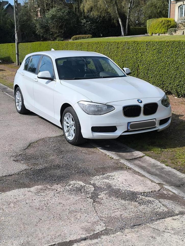 BMW 116
prêt à immatriculer, Autos, BMW, Particulier, Série 1, Sièges chauffants, Essence, Euro 6, Berline, 5 portes, Boîte manuelle