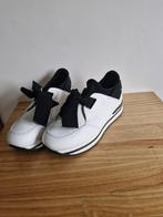 sneakers, Ophalen of Verzenden, Zo goed als nieuw, Sneakers