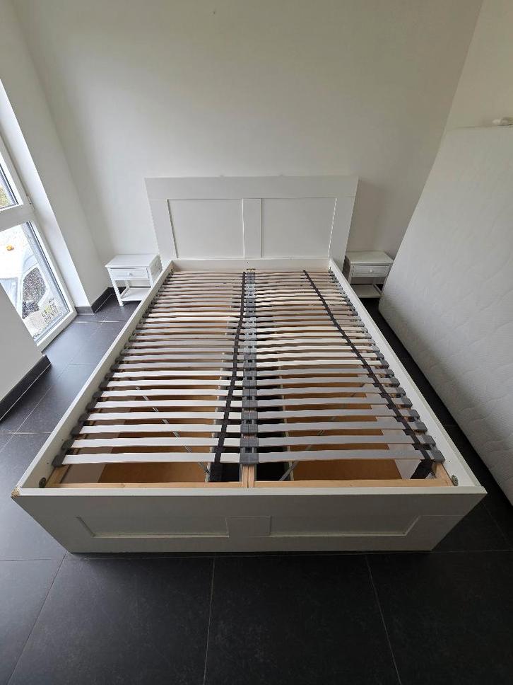 Tweepersoons bed + matras, Huis en Inrichting, Slaapkamer | Bedden, Gebruikt, Tweepersoons, 140 cm, 210 cm, Hout, Wit, Ophalen