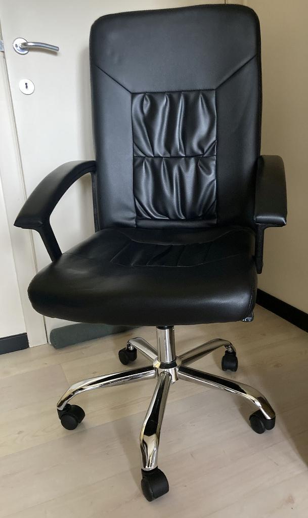 Bureaustoel in goede staat, Maison & Meubles, Chaises de bureau, Comme neuf, Chaise de bureau, Noir, Enlèvement