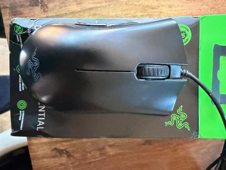 Souris Razer DeathAdder Essential – 6400 DPI – parfait état, Informatique & Logiciels, Souris, Neuf, Souris, Filaire, Ergonomique