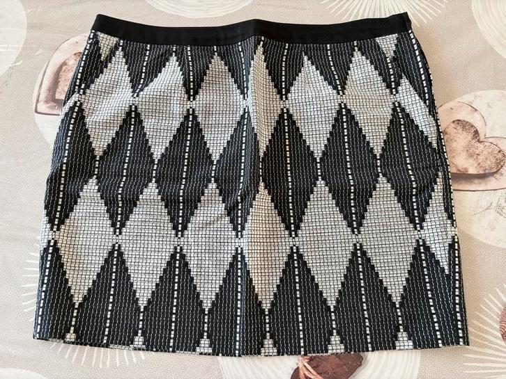 Naf Naf rok met geometrische patronen  — Maat 40, Kleding | Dames, Rokken, Zo goed als nieuw, Ophalen of Verzenden