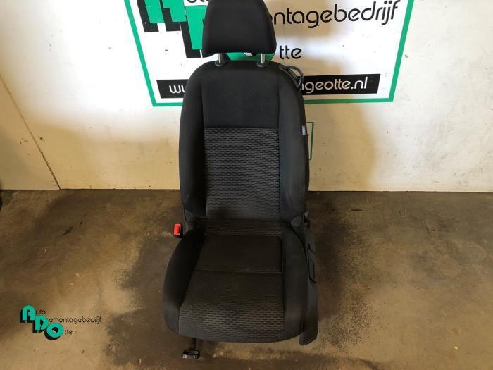 Stoel links van een Volkswagen Golf (Golf 09-), Auto-onderdelen, Interieur en Bekleding, Volkswagen, Gebruikt, 3 maanden garantie