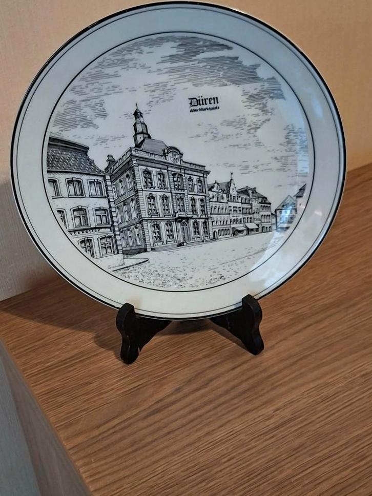 Vintage sierbord / Alter Marktplatz / Düren - Duitsland, Antiek en Kunst, Antiek | Keramiek en Aardewerk, Ophalen of Verzenden