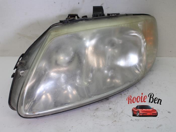 Phare gauche d'un Chrysler Voyager, 3 mois de garantie, Utilisé, -, -