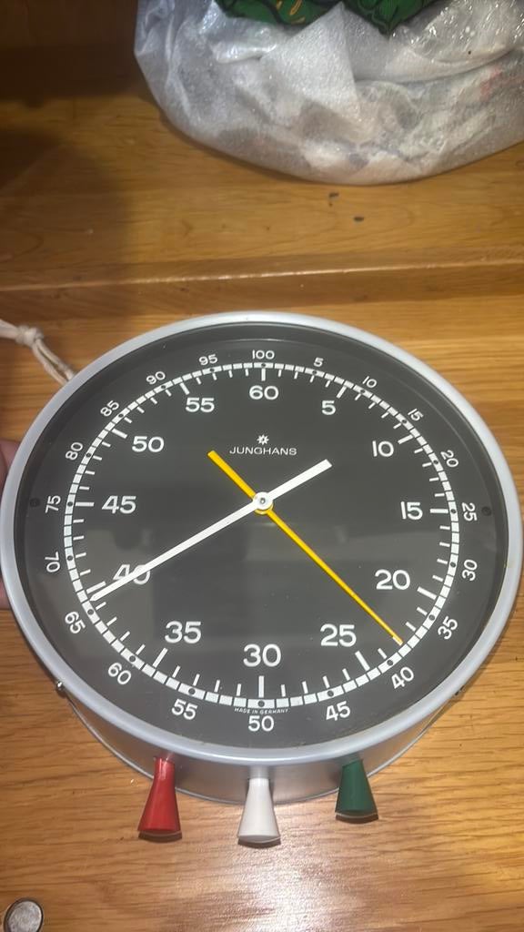 Chronomètre muraux Junghans, Ophalen, Zo goed als nieuw
