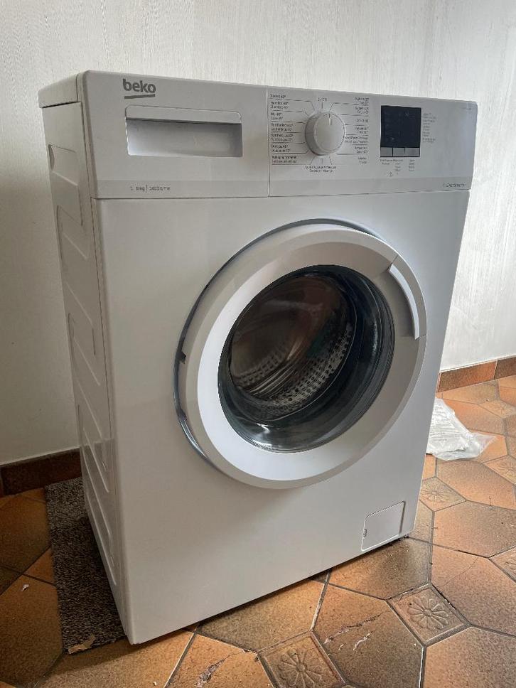 Beko lave linge machine a laver 6kg - WTV6711BC1, Elektronische apparatuur, Wasmachines, Gebruikt, Voorlader, 4 tot 6 kg, Minder dan 85 cm