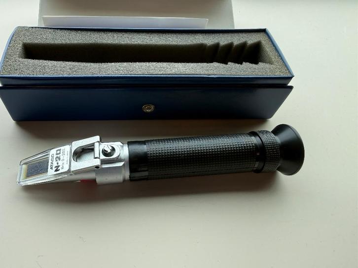 Réfractomètre à main Atago N-20 -  Fabriqué au Japon, Autos : Divers, Outils de voiture, Comme neuf, Enlèvement ou Envoi