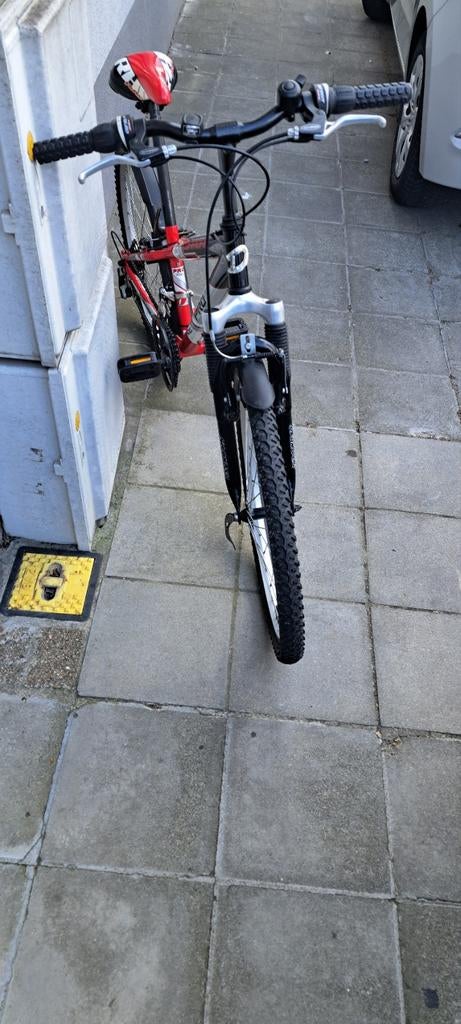 Vélo pour enfant de 8 a 12 ans en très bon état, Enlèvement