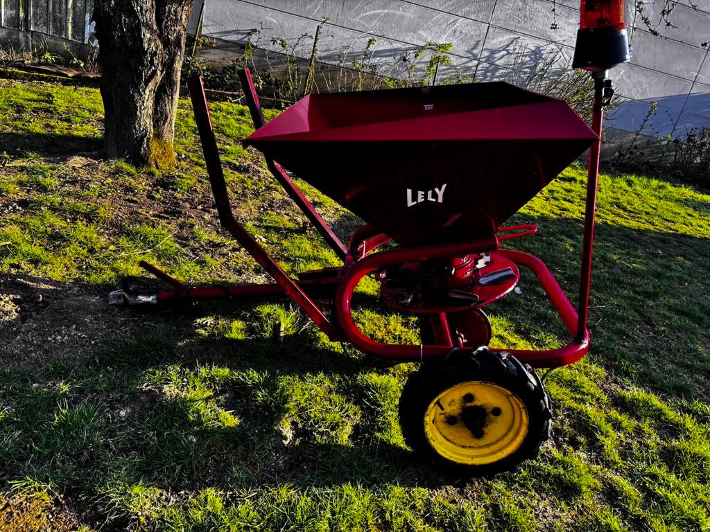 lely kunstmeststrooier en hooikeerder, Zakelijke goederen, Ophalen