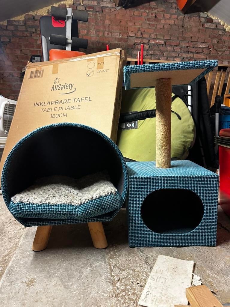 katten krappaak + maandje, Enlèvement, Comme neuf