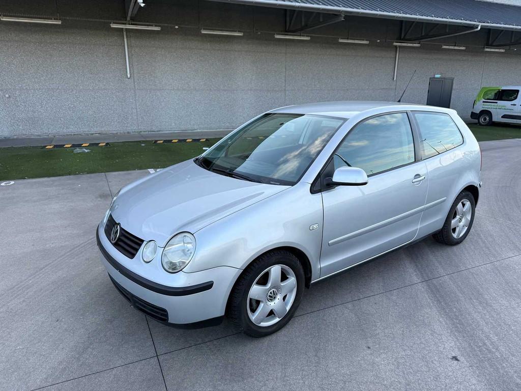 VOLKSWAGEN - 2004 - POLO - Voiture, Autos, Achat, Entreprise, Boîte manuelle, Autre carrosserie