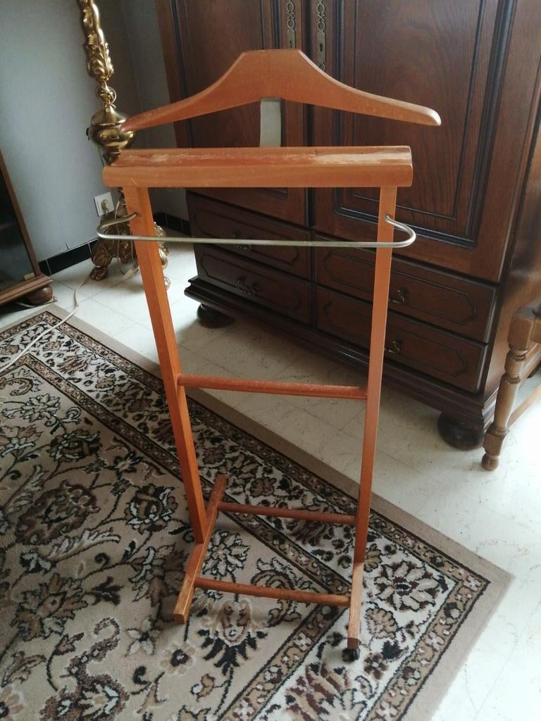 Valet pour vêtement, Enlèvement