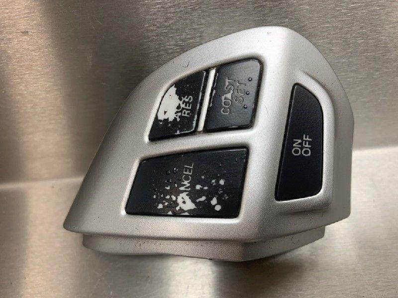 DIVERS Hyundai Santa Fe II (CM) (01-2006/12-2012) (|75B473|), Utilisé, Hyundai