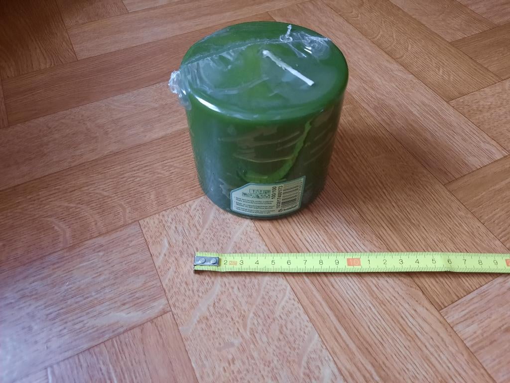 zware dikke groene cylinder kaars 10 cm hoog nieuw, Ophalen of Verzenden, Nieuw, Kaars