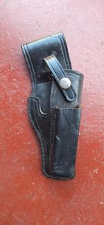 Holster, Verzamelen, Ophalen