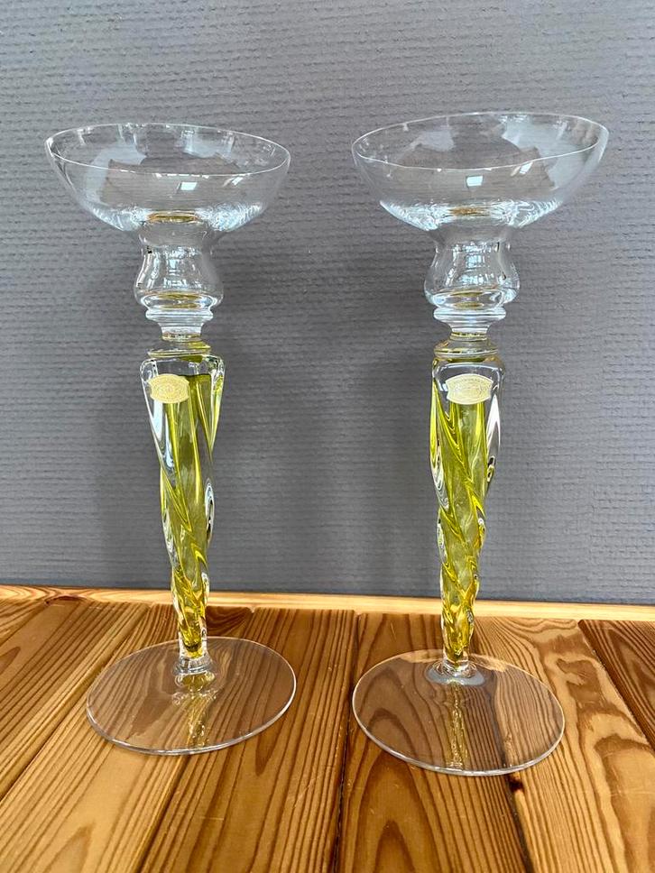 Paire de bougeoirs/ chandeliers en cristal taillé VSL, Antiquités & Art, Antiquités | Bougeoirs, Cristal, Enlèvement