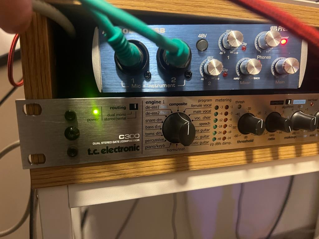 T.c. Electronic c300 dual stereo compressor, Muziek en Instrumenten, Effecten, Ophalen of Verzenden, Zo goed als nieuw, Volume