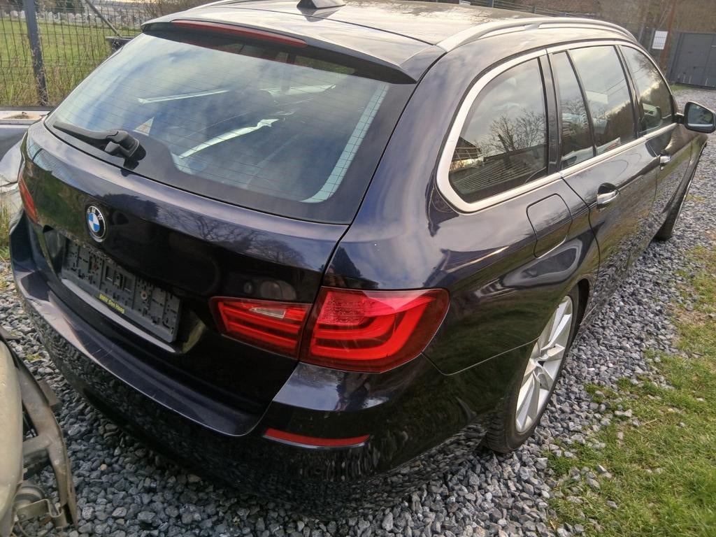 Bmw série 535d f11  en pièces détachées tous disponible, Enlèvement, Arrière, BMW, Porte