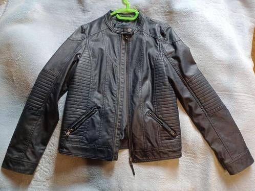 une veste en simili taille +-15 ans 170-176 cm, Kinderen en Baby's, Kinderkleding | Maat 170, Ophalen of Verzenden