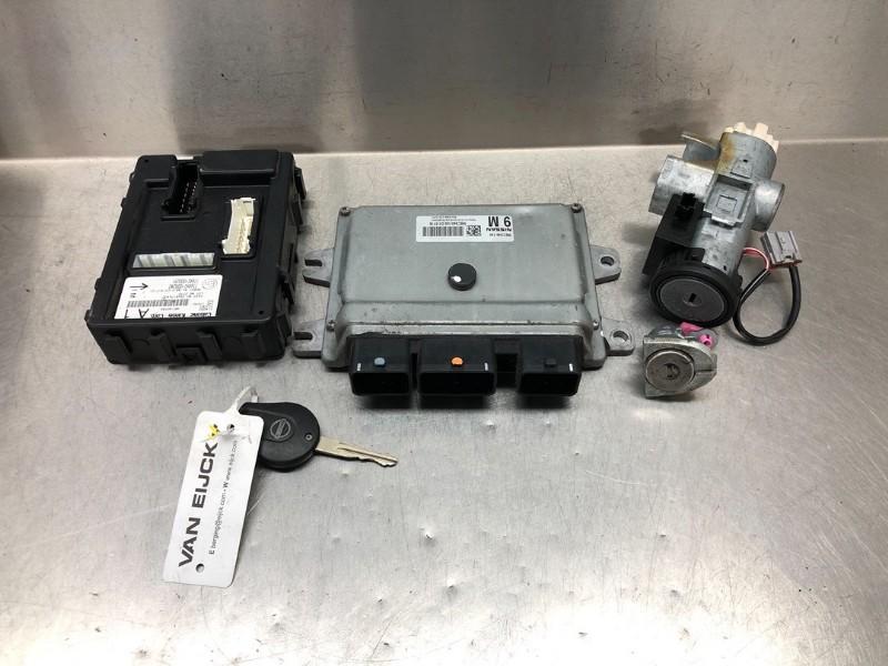 COMPUTER CONTACTSLOT Nissan Juke (F15) (|MEC940140|), Auto-onderdelen, Elektronica en Kabels, Nissan, Gebruikt