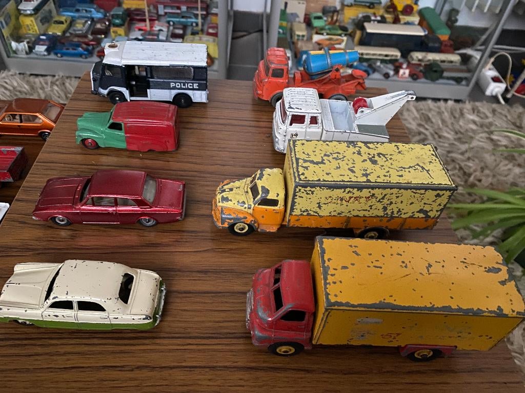 Lot dinky toys, Hobby en Vrije tijd, Modelauto's | 1:43, Gebruikt, Dinky Toys, Ophalen of Verzenden