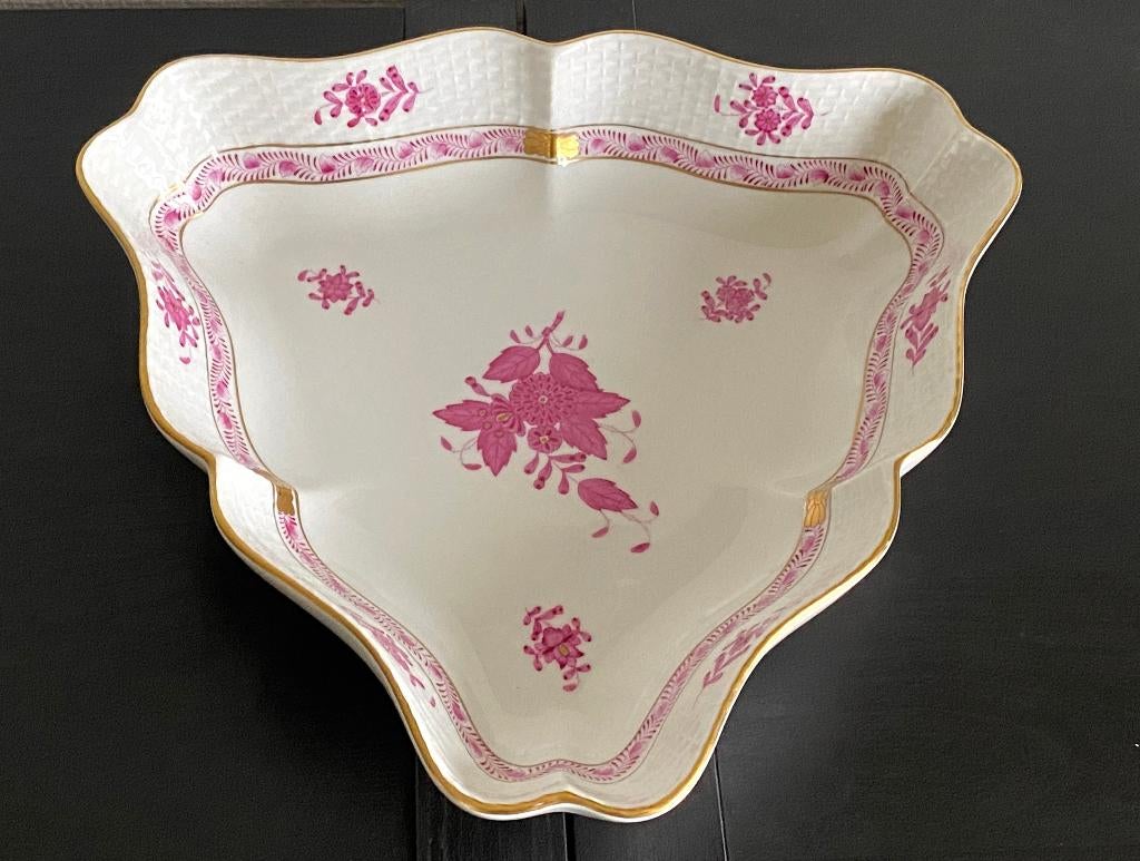 Plat ou Bol Triangulaire en Porcelaine de Herend AP 191, Enlèvement ou Envoi